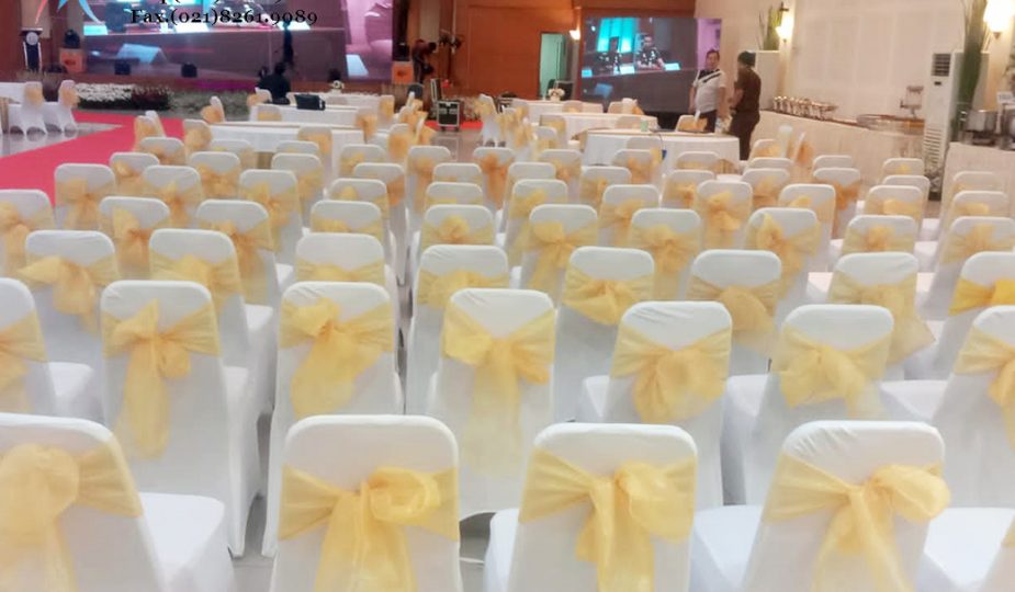 Jasa konveksi sarung kursi ketat di Limo Depok