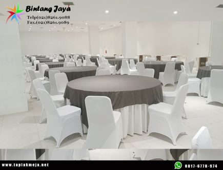 Toko menjual sarung kursi futura jenis ketat di Cimahi