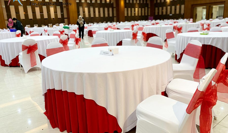 Gudang produksi taplak meja bulat merah toping putih Jakarta