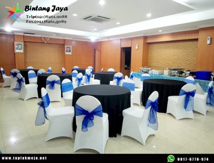 Konveksi sarung kursi model ketat Putih Premium Ready Pita Jakarta