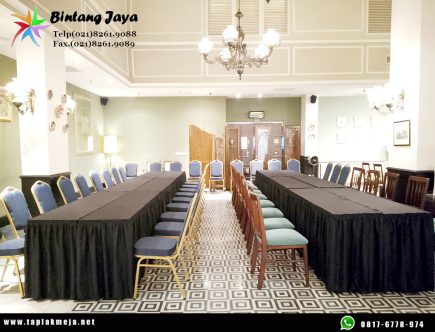 Gudang produksi taplak meja jenis kotak skirting di Jakarta