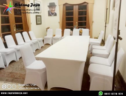 Toko Taplak Meja Stretch Kotak di Jakarta Barat