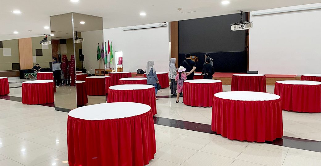 Jual taplak meja bulat Skerting Merah di Jakarta