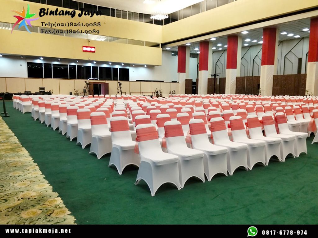 Konveksi Sarung Kursi Ketat Putih Gudang Produksi Semarang