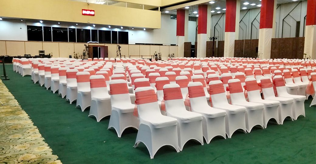 Konveksi Sarung Kursi Ketat Putih Gudang Produksi Semarang