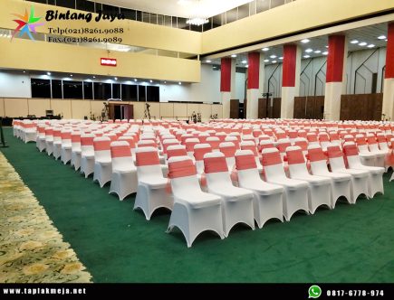 Konveksi Sarung Kursi Ketat Putih Gudang Produksi Semarang
