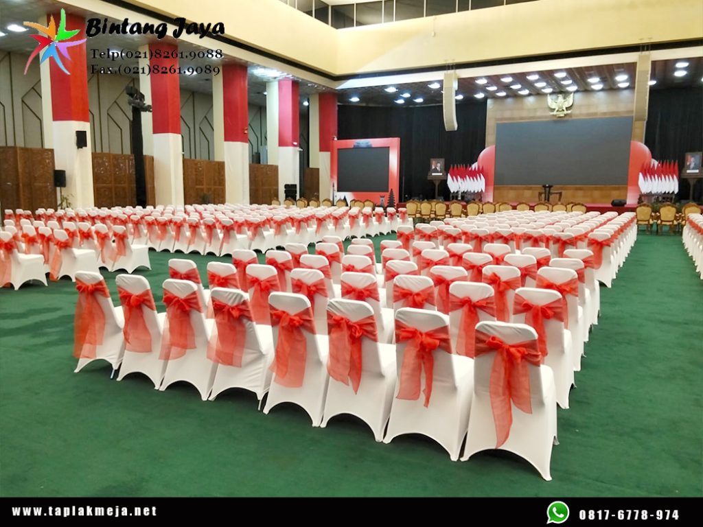 Konveksi Sarung Kursi Ketat Putih Gudang Produksi Semarang