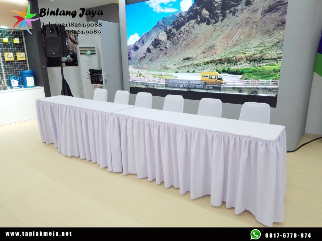 Konveksi Produksi Taplak Meja Jenis Skerting Bahan Premium di Jakarta