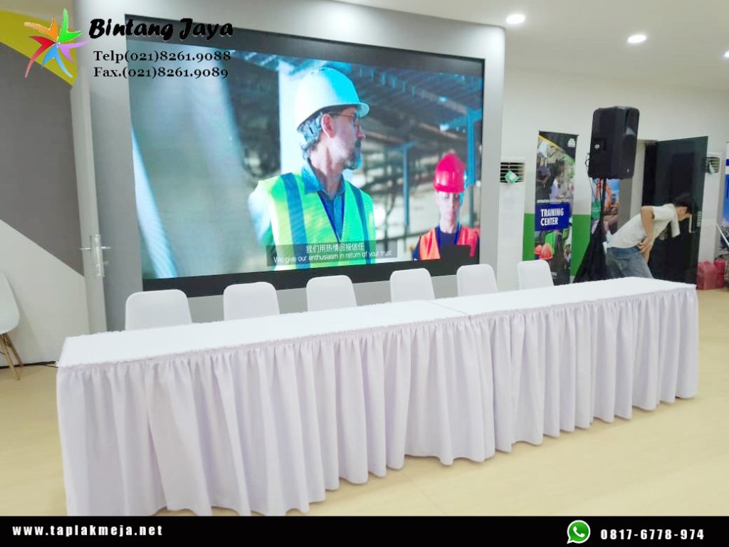 Konveksi Produksi Taplak Meja Jenis Skerting Bahan Premium di Jakarta